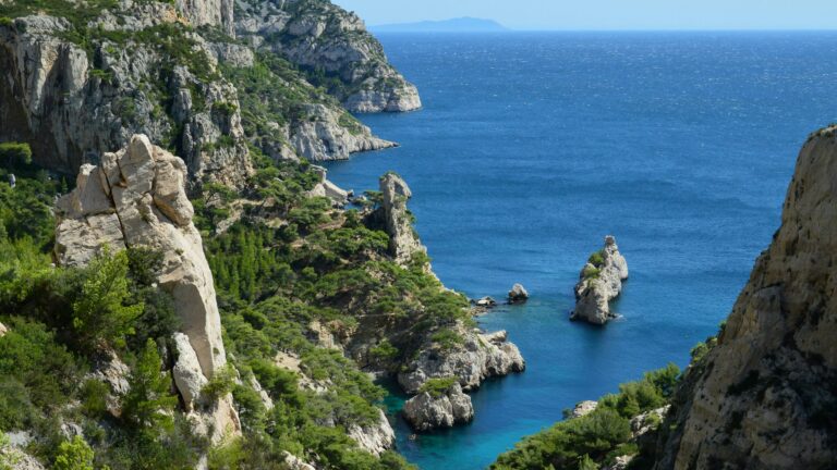 croisiere catamaran en cote d'azur et calanques