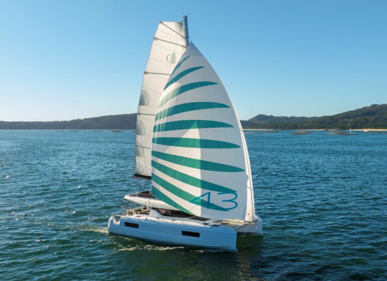 Lagoon 43