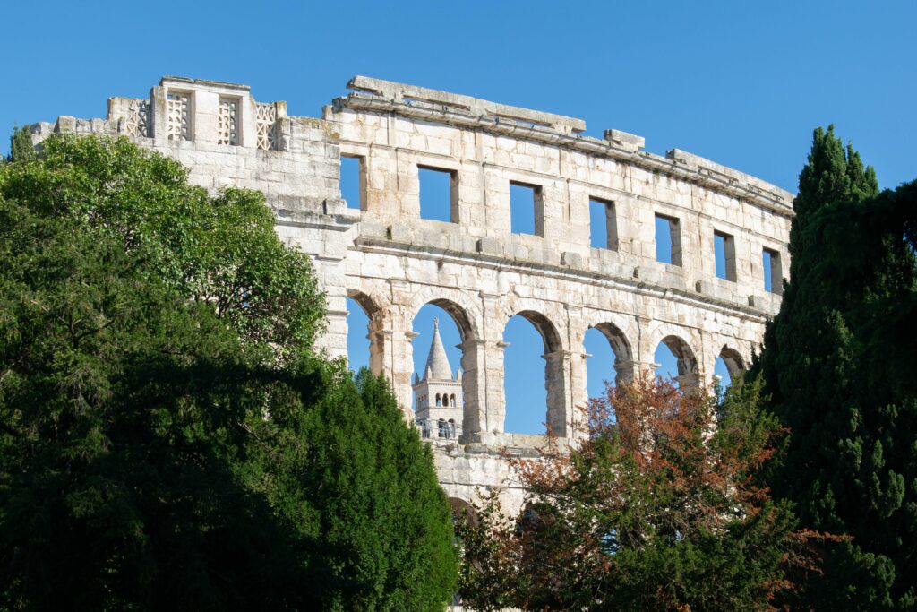 croisiere catamaran pula amphitheatre